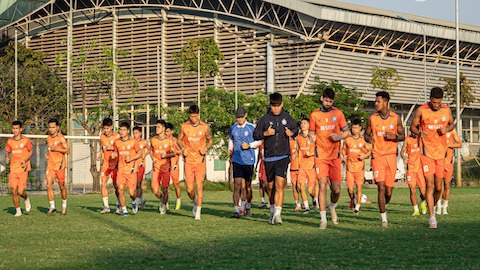 Căng thẳng cuộc đua trụ hạng tại V.League